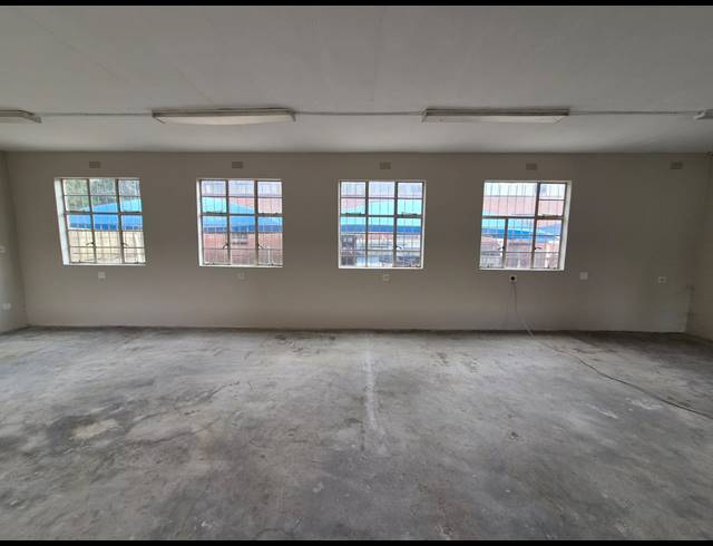 170M² WAREHOUSE TO LET IN WADEVILLE